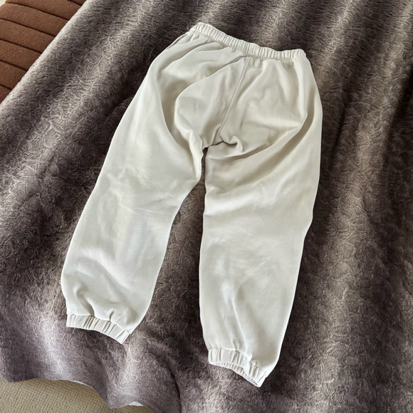 Lululemon Scuba Mid-Rise Oversized Jogger - Light Ivory - Size M - Picture 3 of 7